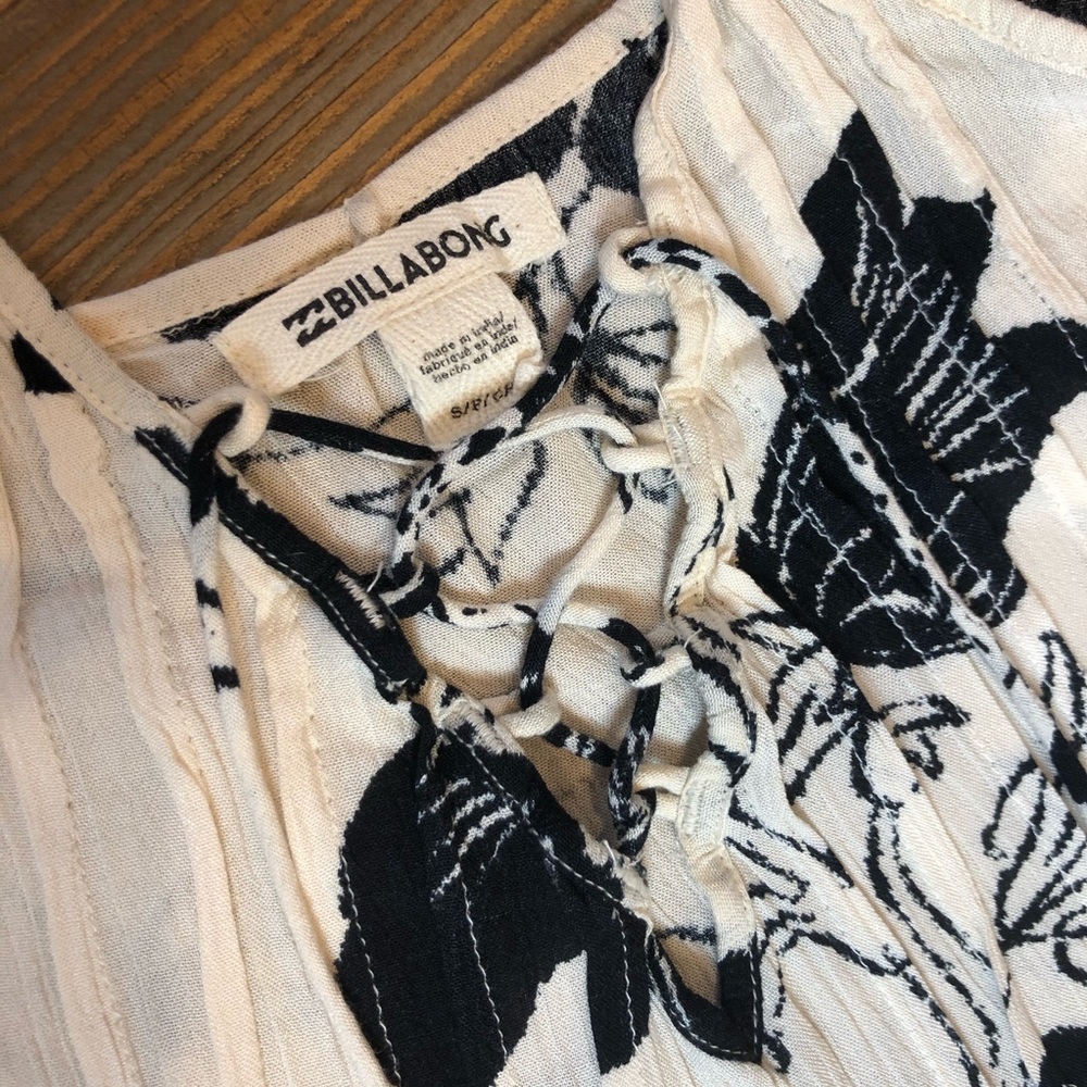 Billabong Floral Black and Ivory Lace-Up Top - Picture 2 of 6